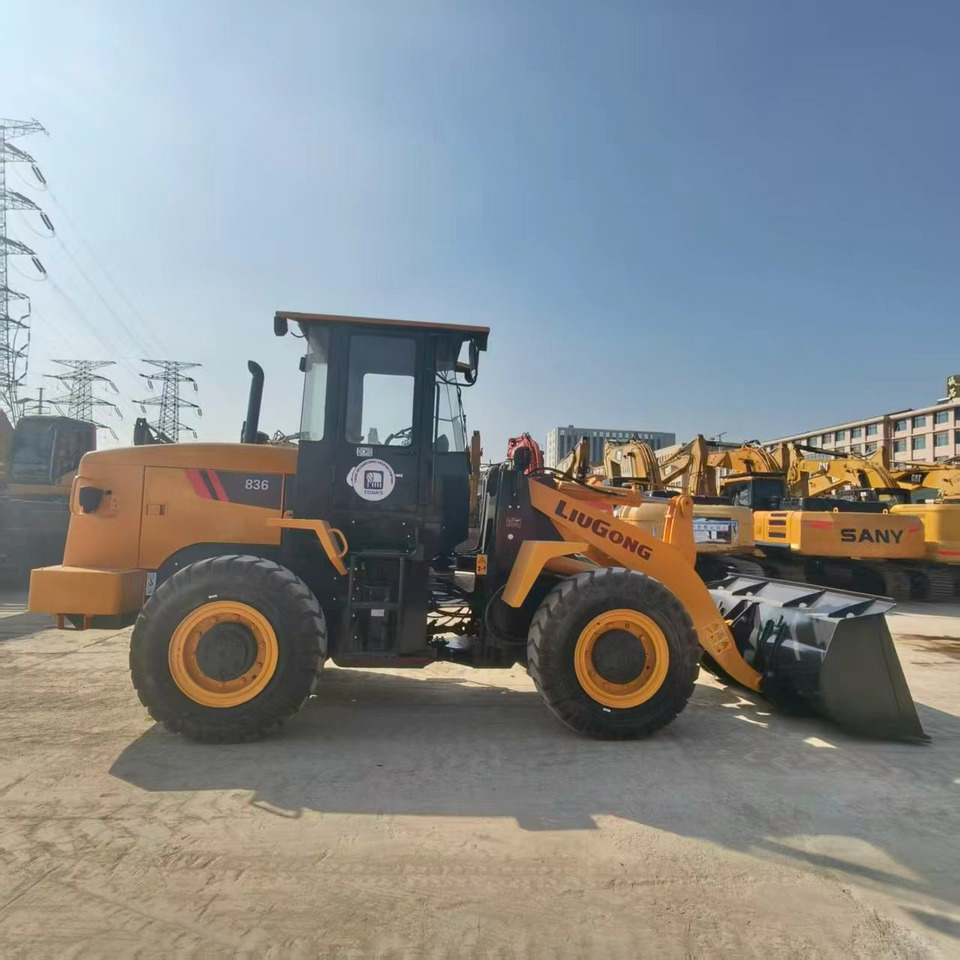 LIUGONG CLG836 - Wheel loader: picture 3 LIUGONG CLG836 - Wheel loader: picture 3
