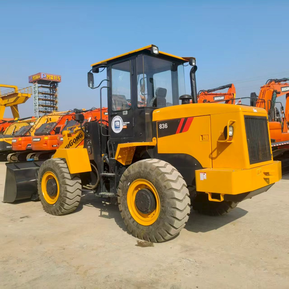 LIUGONG CLG836 - Wheel loader: picture 5 LIUGONG CLG836 - Wheel loader: picture 5