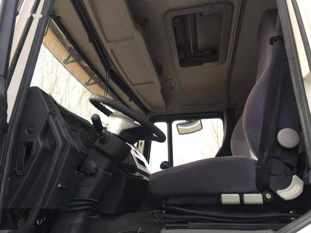 Shacman F3000 - Vacuum truck: picture 5 Shacman F3000 - Vacuum truck: picture 5