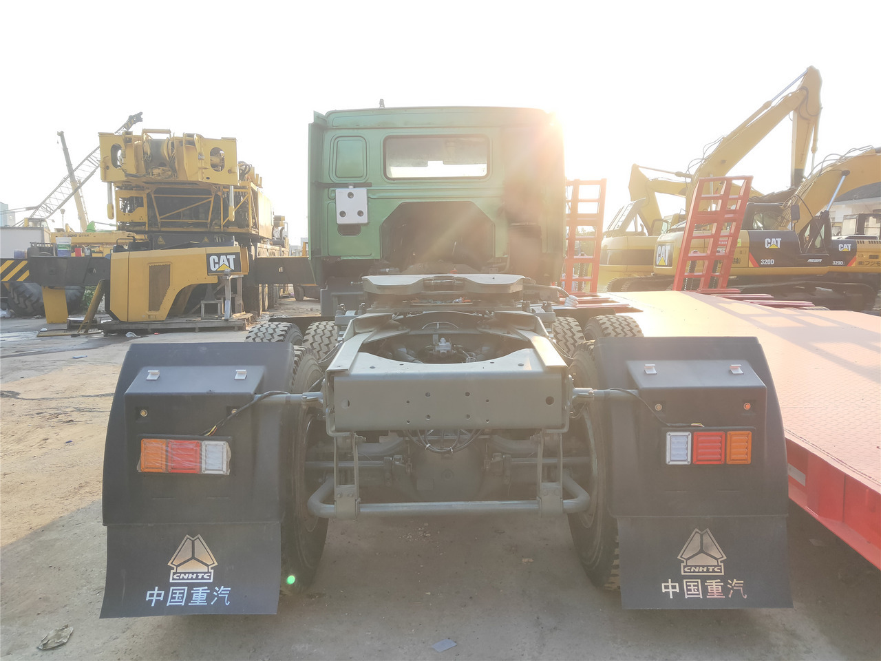 Sinotruk HOWO 420 tractor - Mini dumper: picture 4 Sinotruk HOWO 420 tractor - Mini dumper: picture 4