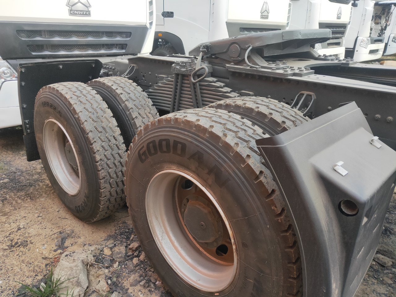 Tractor unit Sinotruk HOWO A7 6*4 Tractor: picture 12