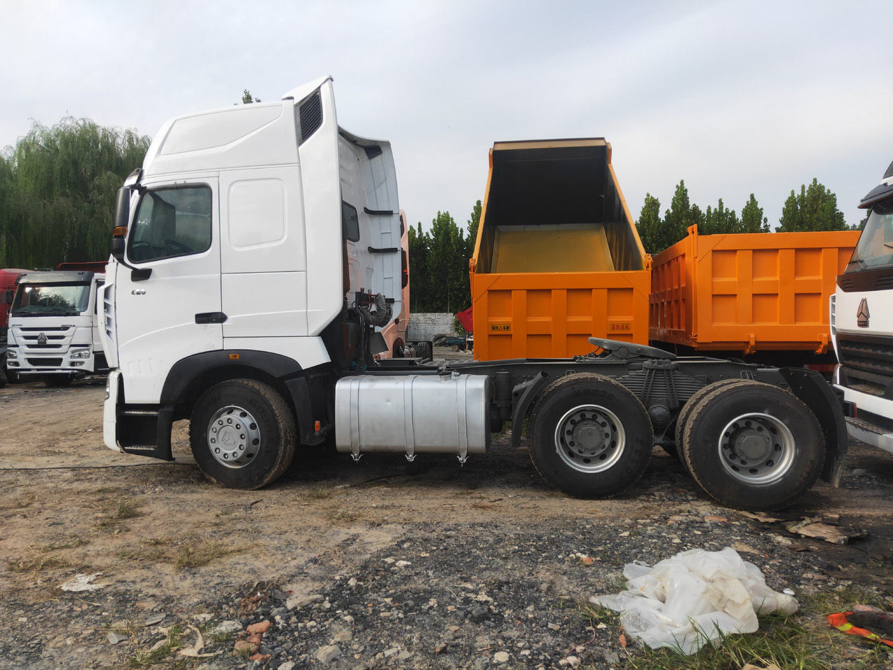 Tractor unit Sinotruk HOWO A7 6*4 Tractor: picture 10