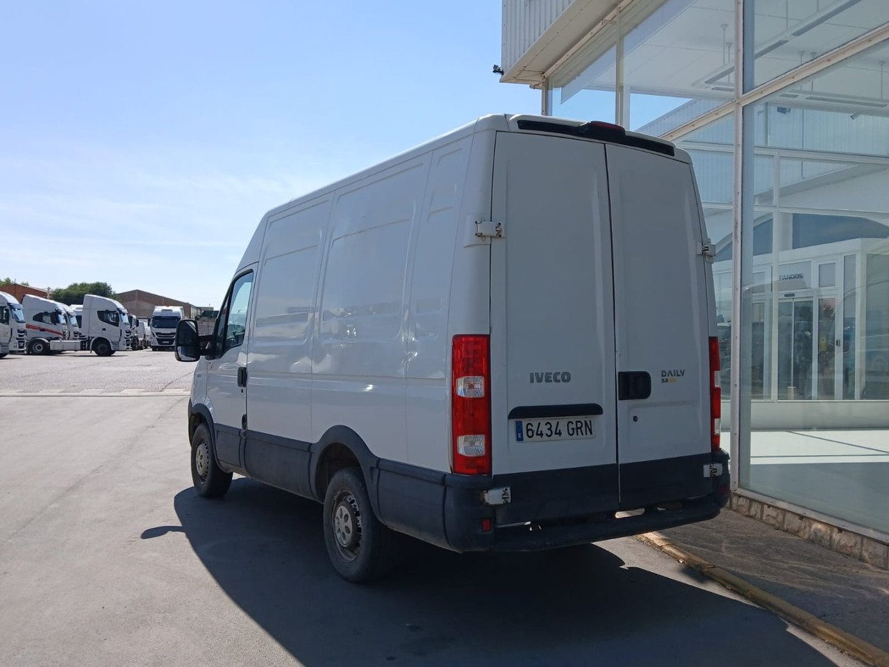 Furgón IVECO 35S13 V 10m3 - Panel van: picture 4 Furgón IVECO 35S13 V 10m3 - Panel van: picture 4