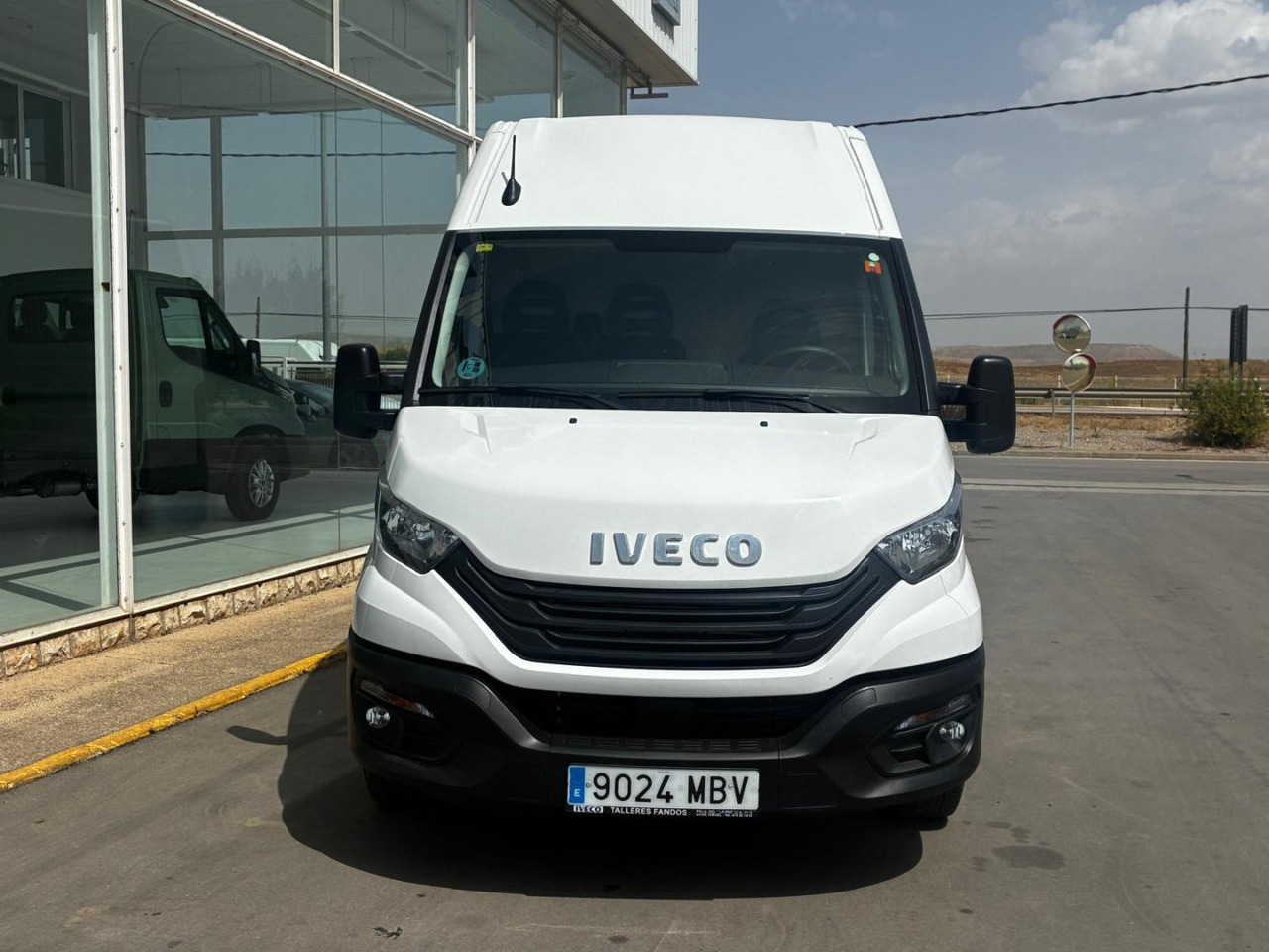 Furgón IVECO 35S14 V 12m3 - Panel van: picture 2 Furgón IVECO 35S14 V 12m3 - Panel van: picture 2