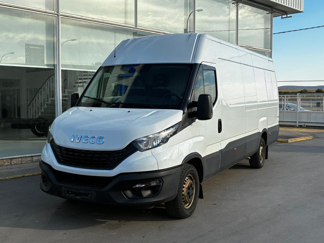 Furgón IVECO 35S14 V 16m3 - Panel van: picture 1 Furgón IVECO 35S14 V 16m3 - Panel van: picture 1