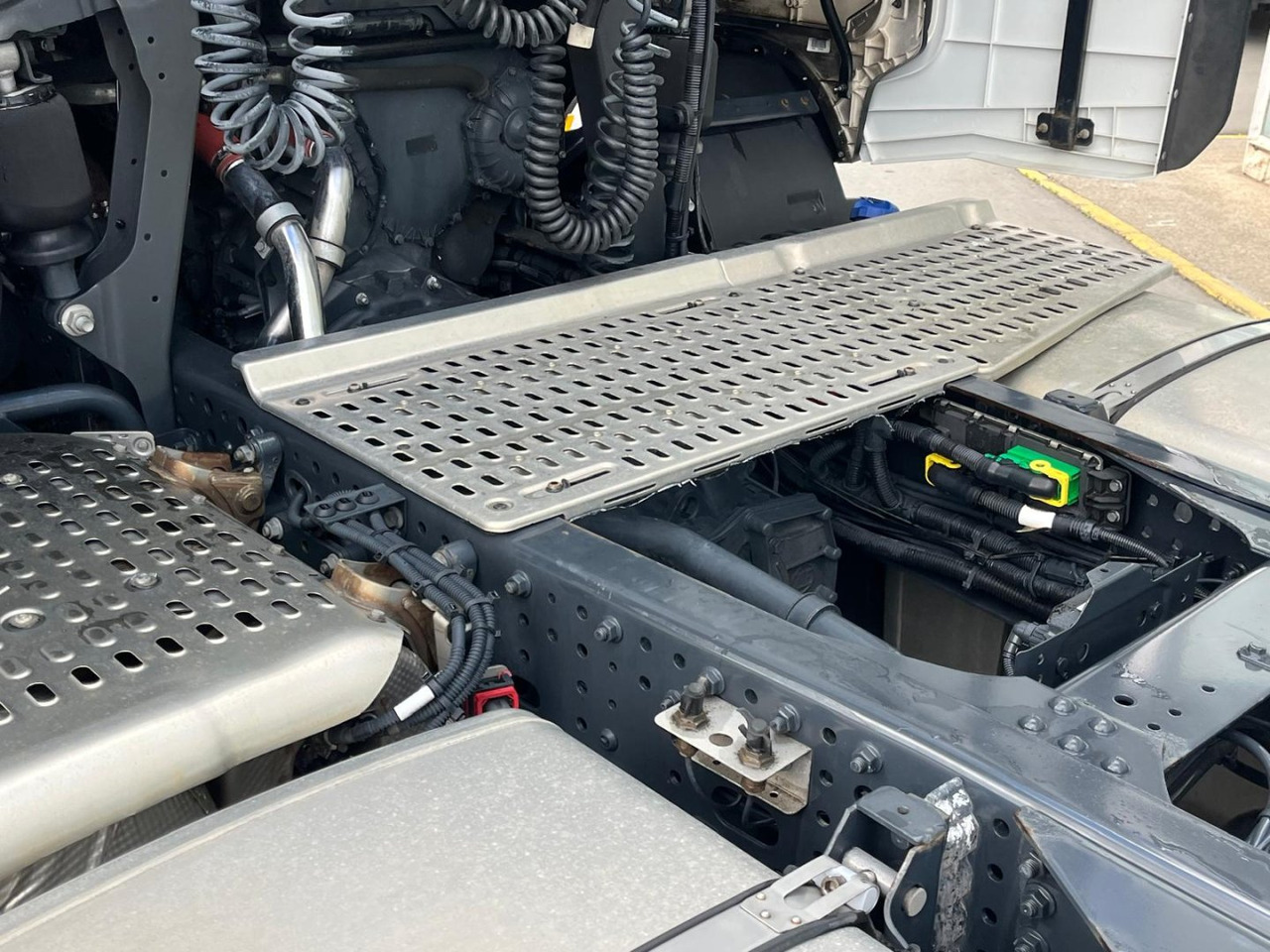 Cabeza Tractora IVECO S-WAY 510 AUTOMATICO CON INTARDER - Tractor unit: picture 5 Cabeza Tractora IVECO S-WAY 510 AUTOMATICO CON INTARDER - Tractor unit: picture 5