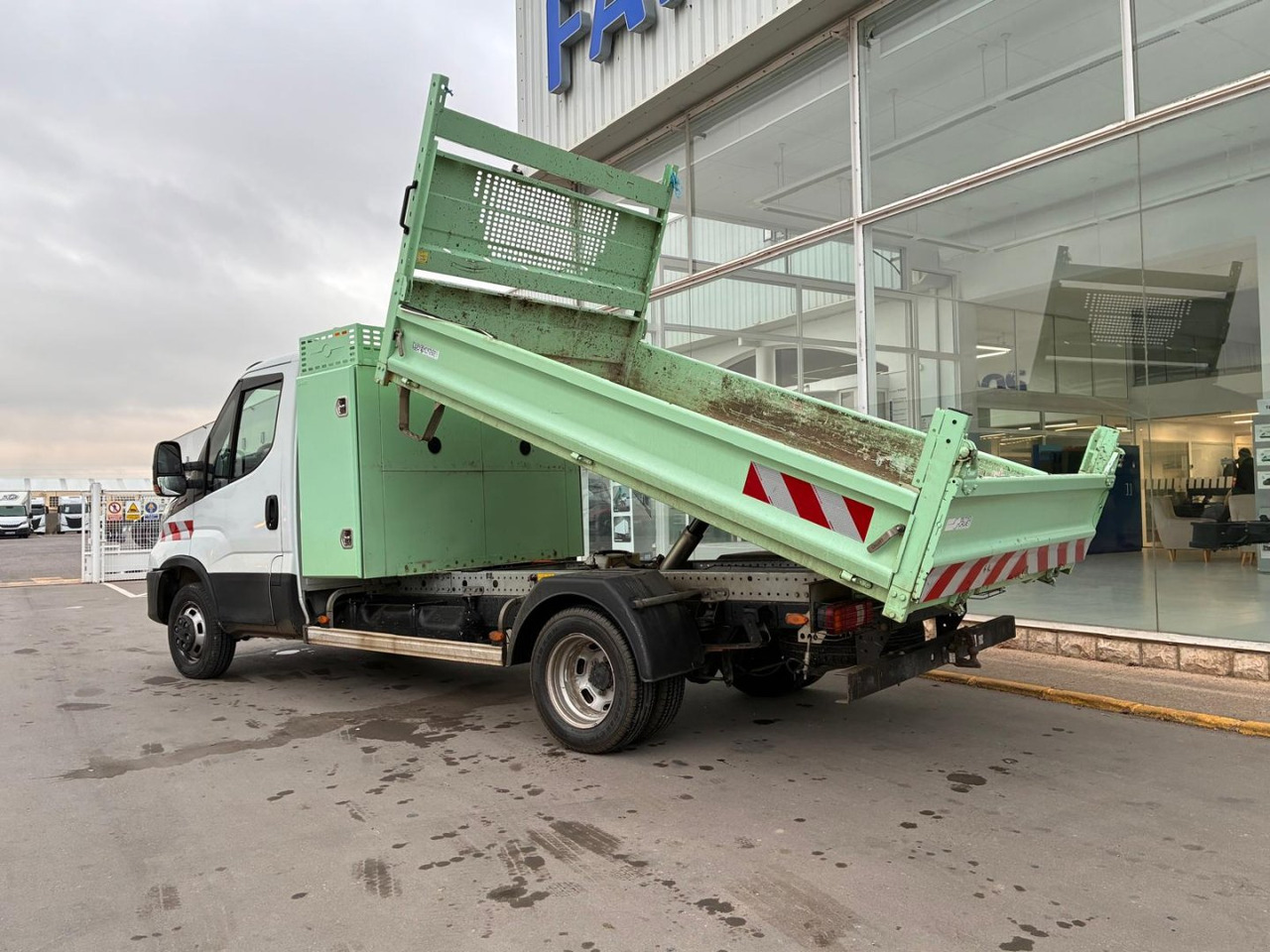 Volquete/Dumper IVECO 35C16 3.0 CAJA BASCULANTE - Tipper van: picture 5 Volquete/Dumper IVECO 35C16 3.0 CAJA BASCULANTE - Tipper van: picture 5