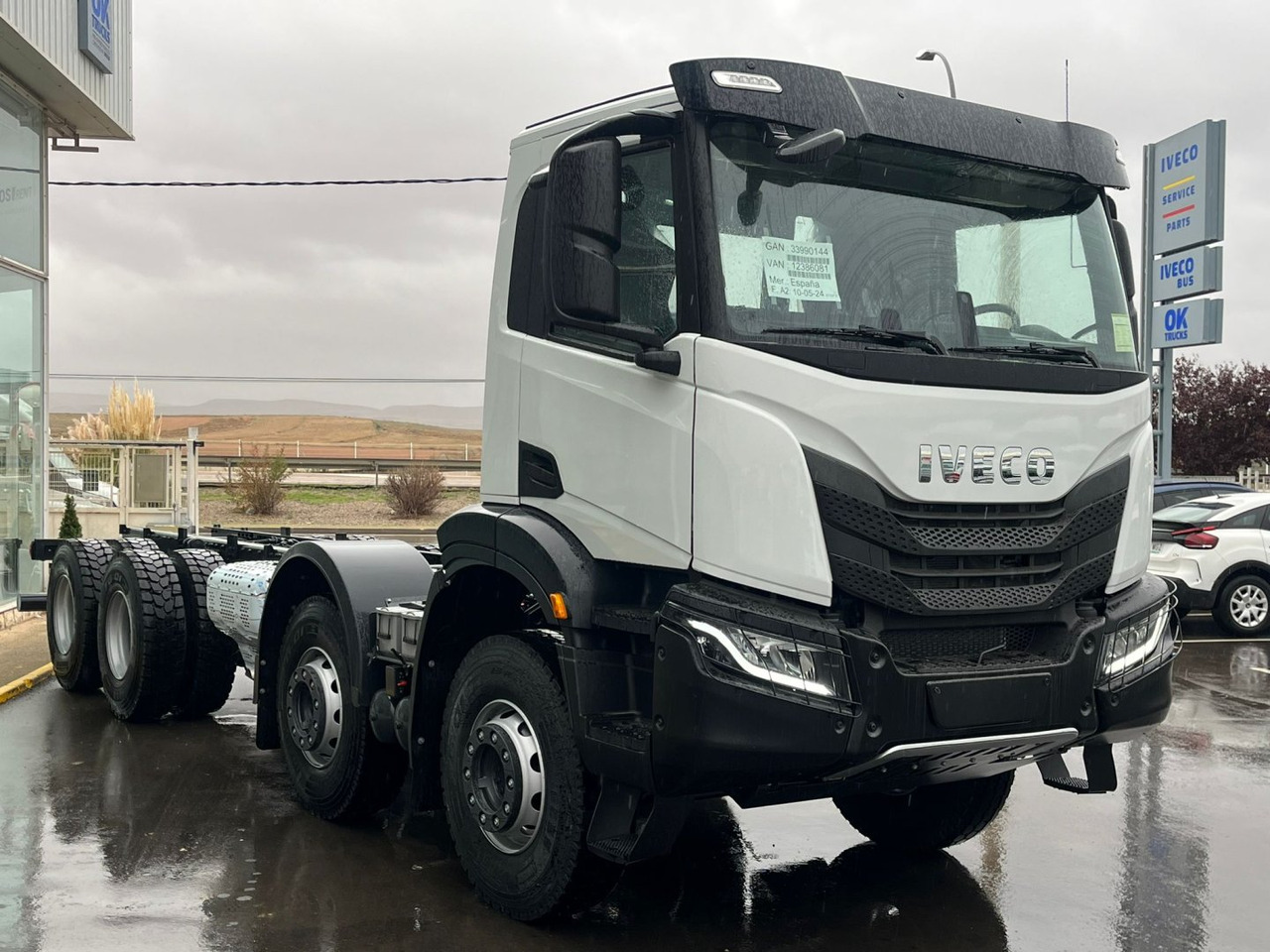 Volquete/Dumper IVECO T-WAY 510cv 8X4 - Cab chassis truck: picture 3 Volquete/Dumper IVECO T-WAY 510cv 8X4 - Cab chassis truck: picture 3