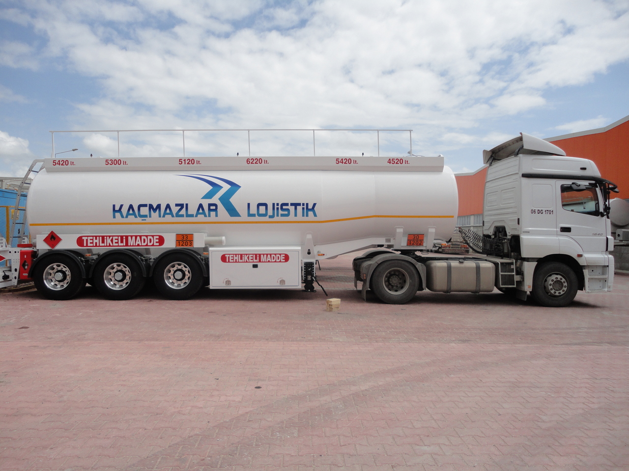 NURSAN Steel Tanker - Tanker semi-trailer: picture 2 NURSAN Steel Tanker - Tanker semi-trailer: picture 2