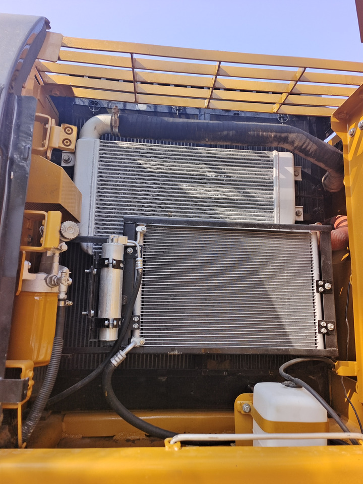 CAT 320D2L - Crawler excavator: picture 5 CAT 320D2L - Crawler excavator: picture 5