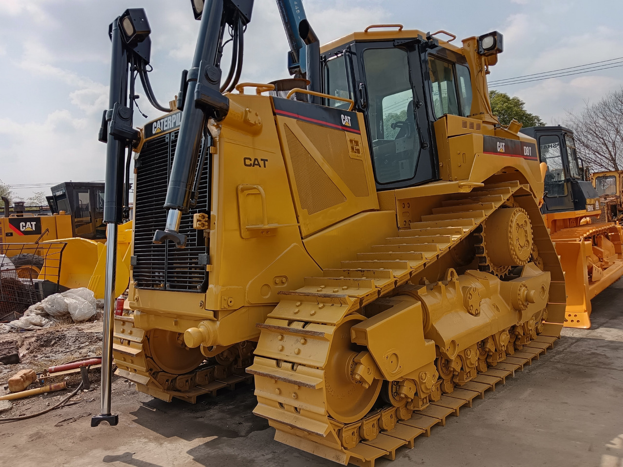 CAT D8T - Bulldozer: picture 1 CAT D8T - Bulldozer: picture 1