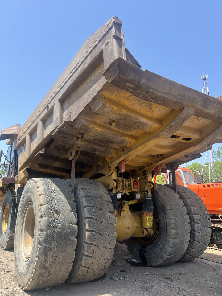 CATERPILLAR 773F MINING DUMP TRUCK - Rigid dumper/ Rock truck: picture 4 CATERPILLAR 773F MINING DUMP TRUCK - Rigid dumper/ Rock truck: picture 4