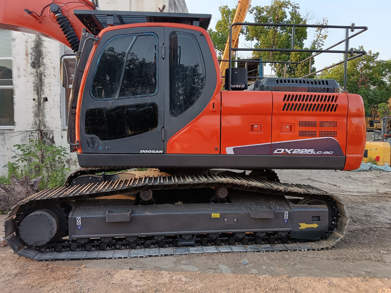DOOSAN DX225 LC - 9C DX 225 LCA DX300 DX340 - Crawler excavator: picture 2 DOOSAN DX225 LC - 9C DX 225 LCA DX300 DX340 - Crawler excavator: picture 2
