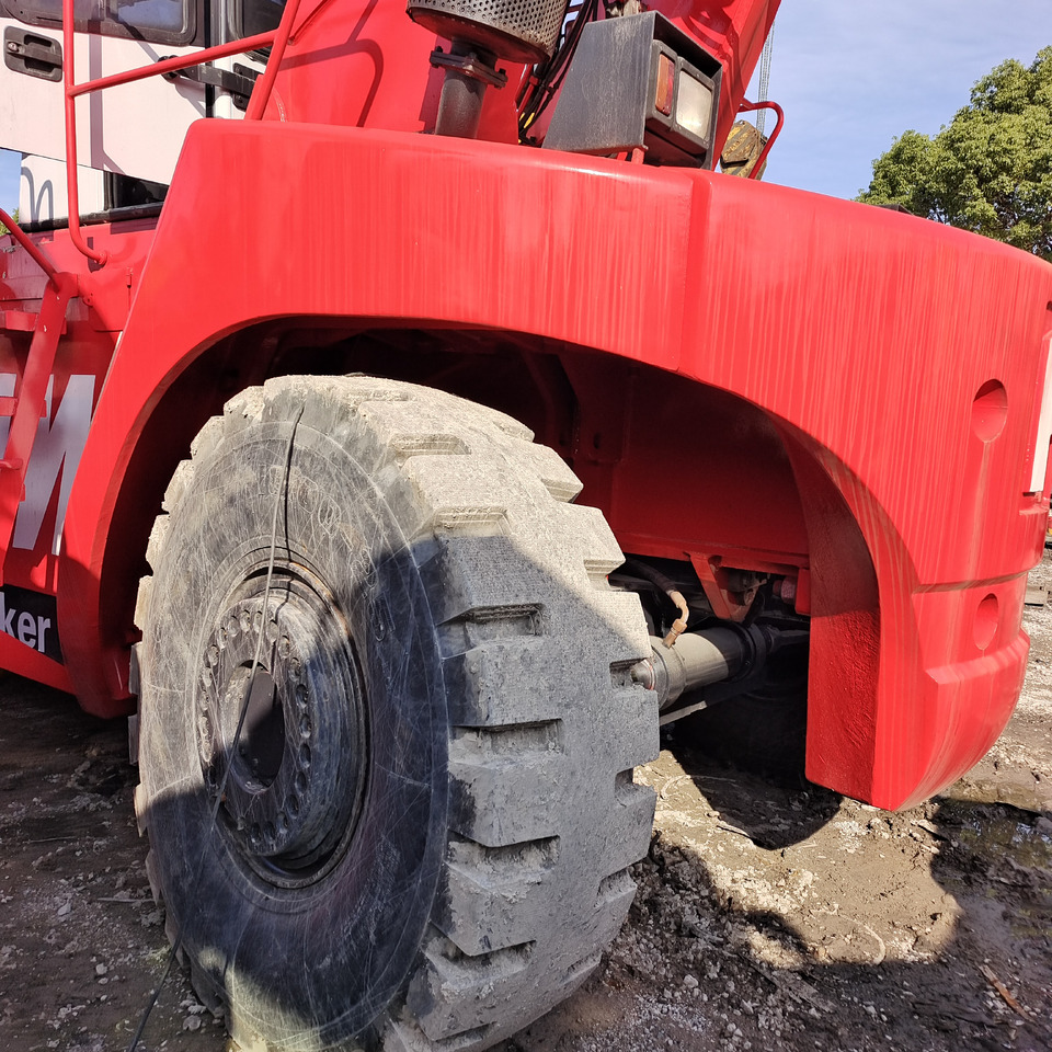 FANTUZZI CS 45 KMHD 45 TON CONTAINER REACH CRANE - Reach stacker: picture 2 FANTUZZI CS 45 KMHD 45 TON CONTAINER REACH CRANE - Reach stacker: picture 2