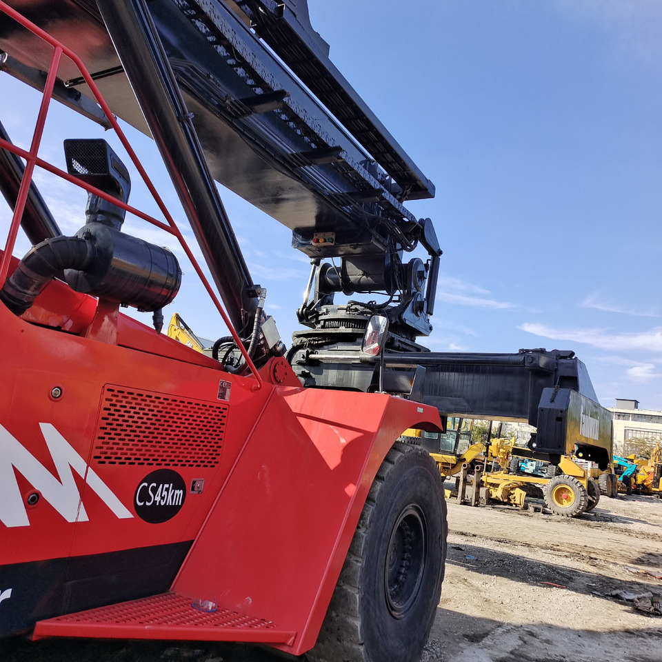 Reach stacker FANTUZZI CS45KMHD: picture 10