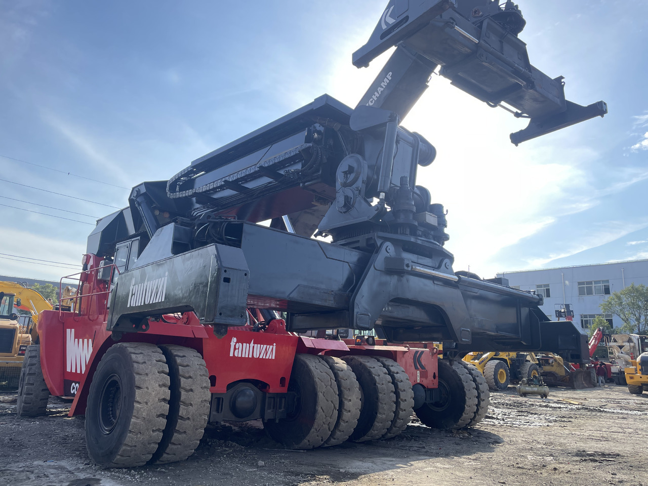 Reach stacker FANTUZZI CS45KMHD: picture 35