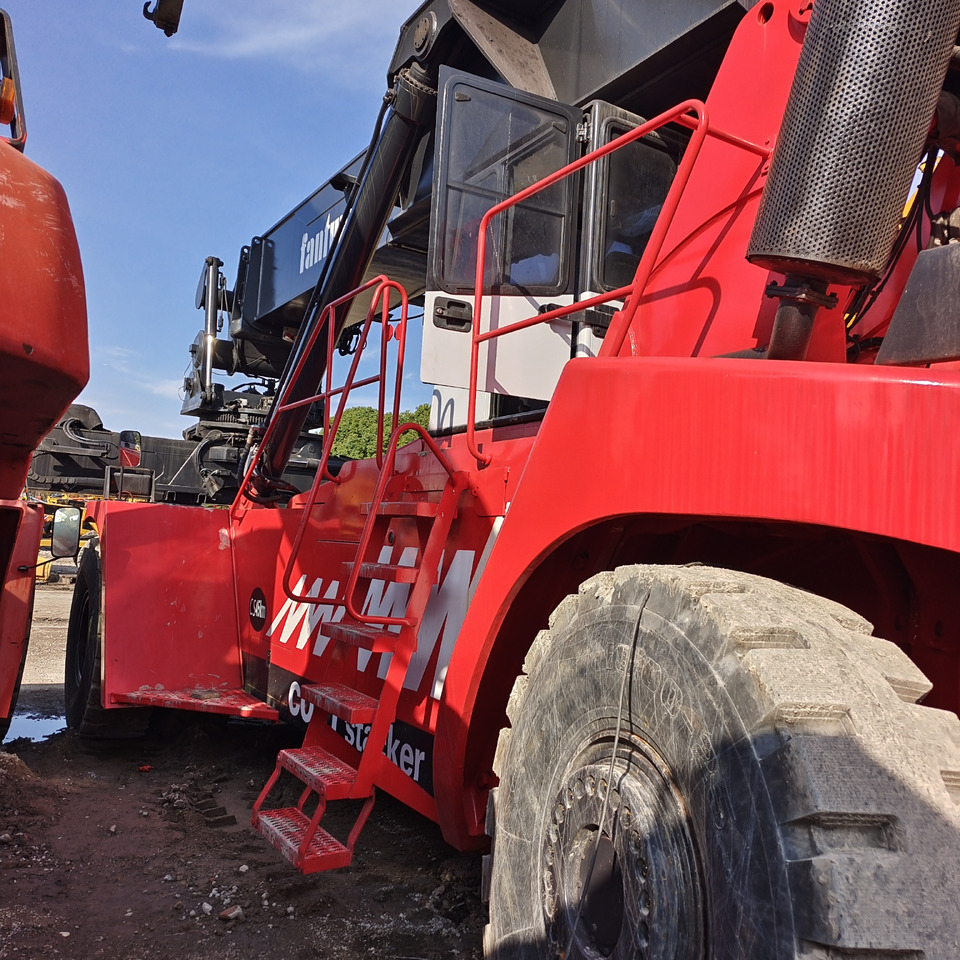 FANTUZZI CS45KMHD - Reach stacker: picture 4 FANTUZZI CS45KMHD - Reach stacker: picture 4