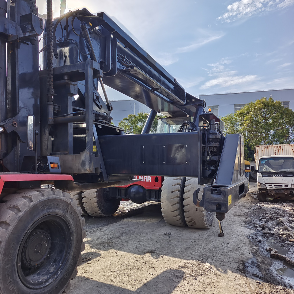 KALMAR DRT450 DRT DRD DRU 450 45 TON - Reach stacker: picture 5 KALMAR DRT450 DRT DRD DRU 450 45 TON - Reach stacker: picture 5