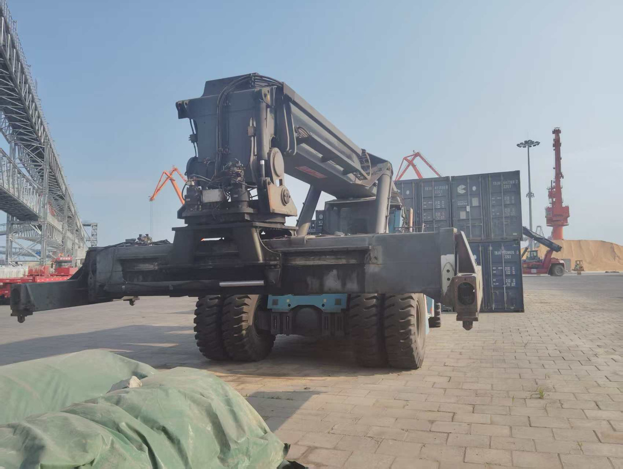 KONECRANES SMV 4531 TB5 - Reach stacker: picture 3 KONECRANES SMV 4531 TB5 - Reach stacker: picture 3