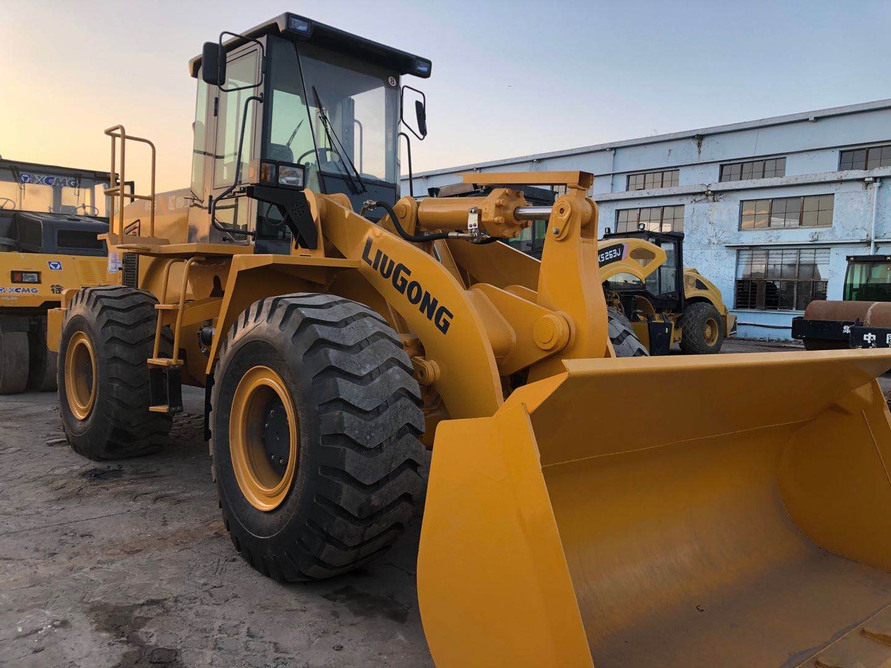 LIUGONG 856 clg 856 856H - Wheel loader: picture 4 LIUGONG 856 clg 856 856H - Wheel loader: picture 4