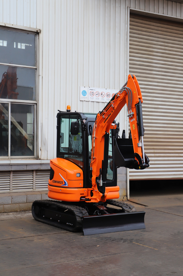 LONKING CDM6025 2.65 TON BRAND NEW - Mini excavator: picture 2 LONKING CDM6025 2.65 TON BRAND NEW - Mini excavator: picture 2