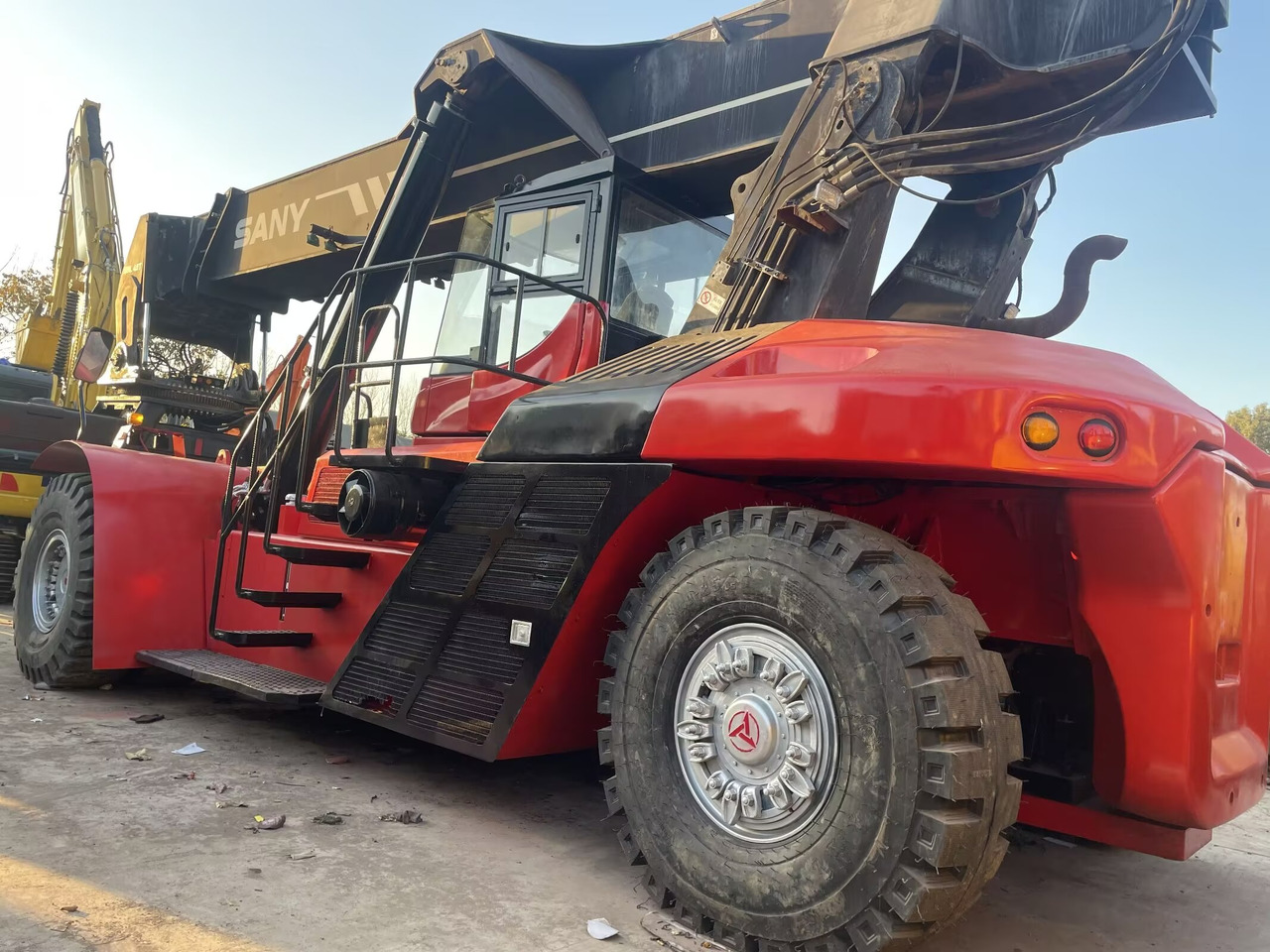 SANY SRSC45C30 - Container handler: picture 5 SANY SRSC45C30 - Container handler: picture 5