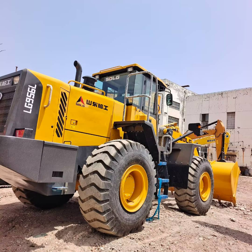 Wheel loader SDLG 956L: picture 11