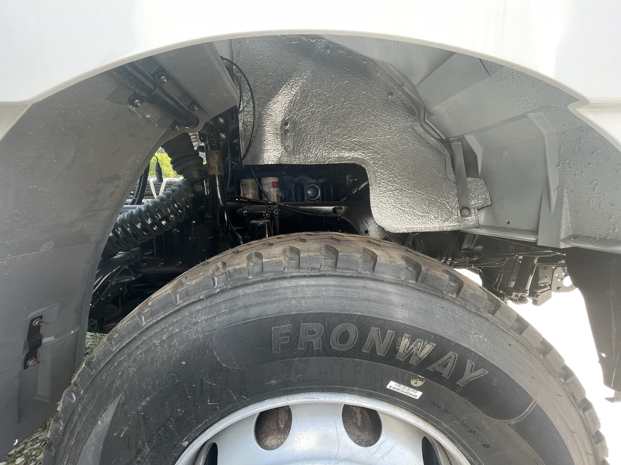 SHACMAN F3000 6*4 8*4 - Tractor unit: picture 2 SHACMAN F3000 6*4 8*4 - Tractor unit: picture 2