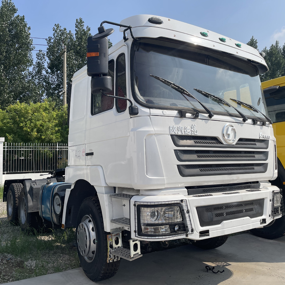 SHACMAN F3000 6*4 8*4 - Tractor unit: picture 1 SHACMAN F3000 6*4 8*4 - Tractor unit: picture 1