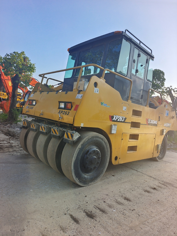 XCMG XP263 - Pneumatic roller: picture 4 XCMG XP263 - Pneumatic roller: picture 4