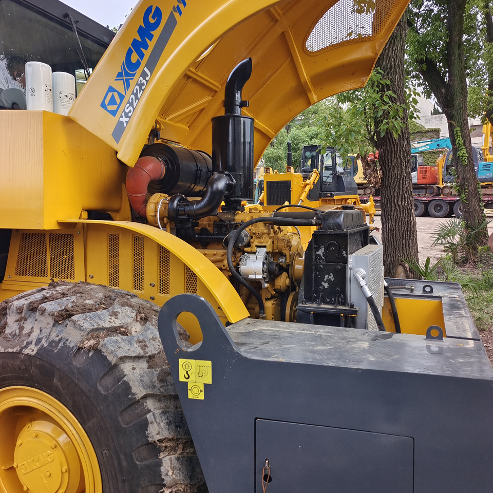 XCMG XS 223J - Road roller: picture 3 XCMG XS 223J - Road roller: picture 3