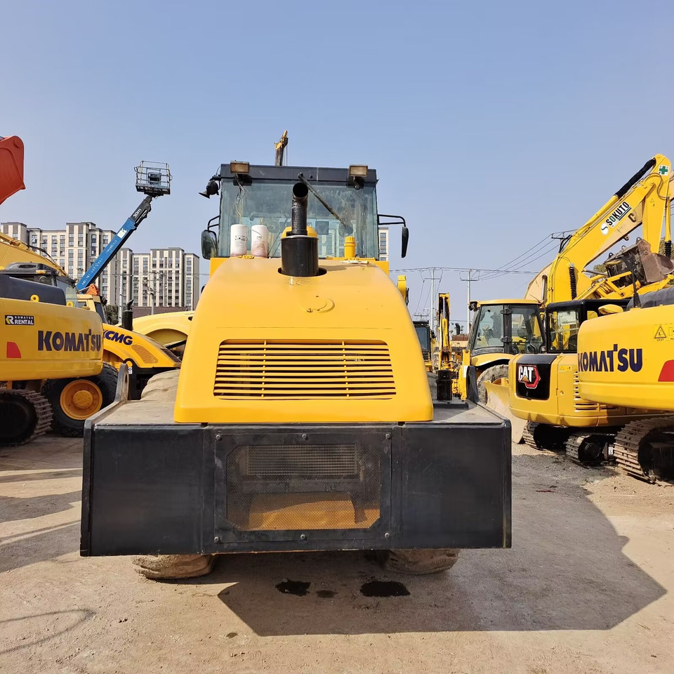 XCMG XS 223J WITH SHEET HORN - Road roller: picture 4 XCMG XS 223J WITH SHEET HORN - Road roller: picture 4