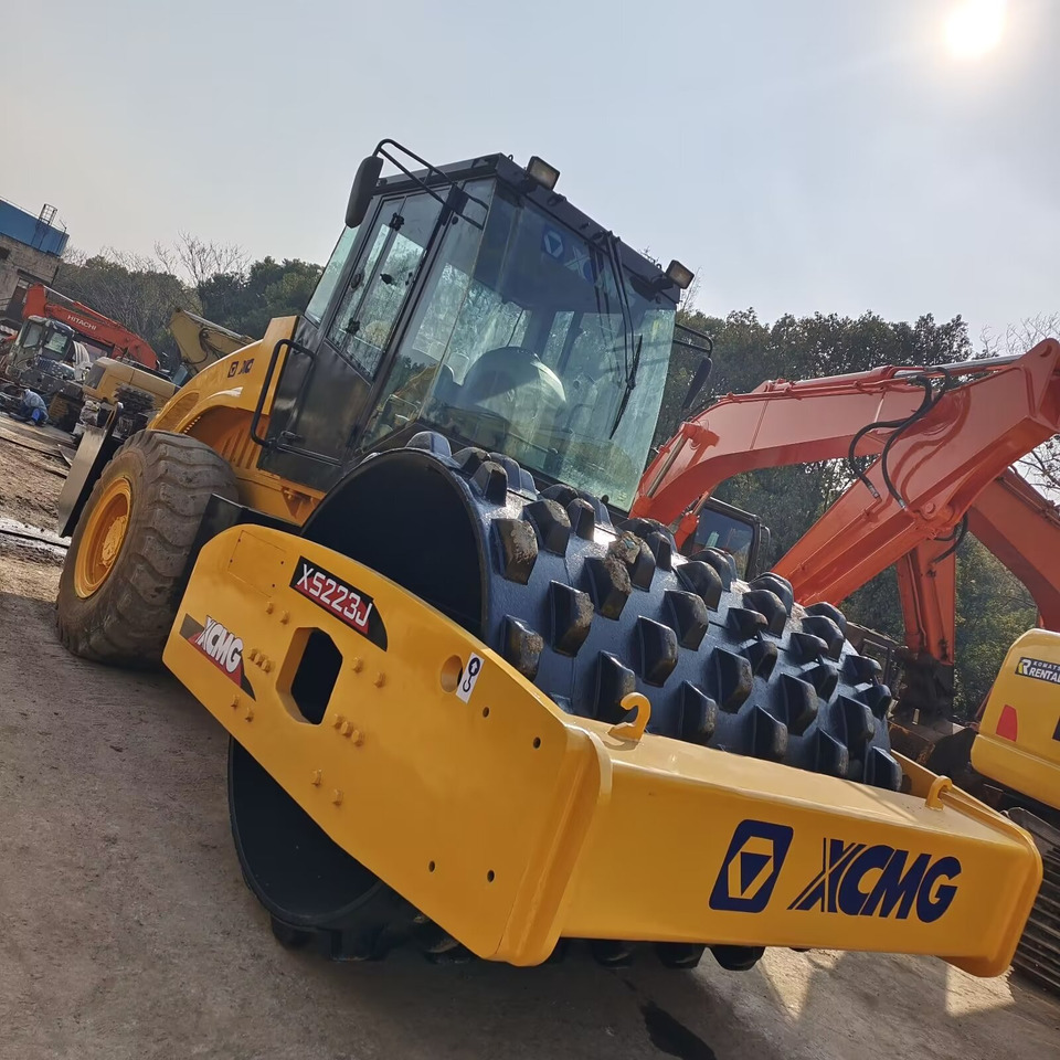 XCMG XS 223J WITH SHEET HORN - Road roller: picture 2 XCMG XS 223J WITH SHEET HORN - Road roller: picture 2