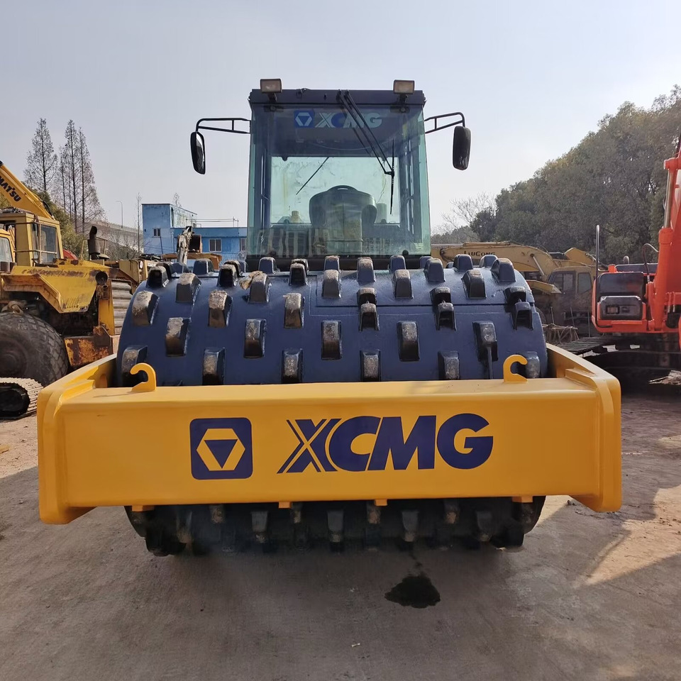XCMG xs 223j XS223J Goat Horn Vibratory Roller Compactor - Road roller: picture 1 XCMG xs 223j XS223J Goat Horn Vibratory Roller Compactor - Road roller: picture 1