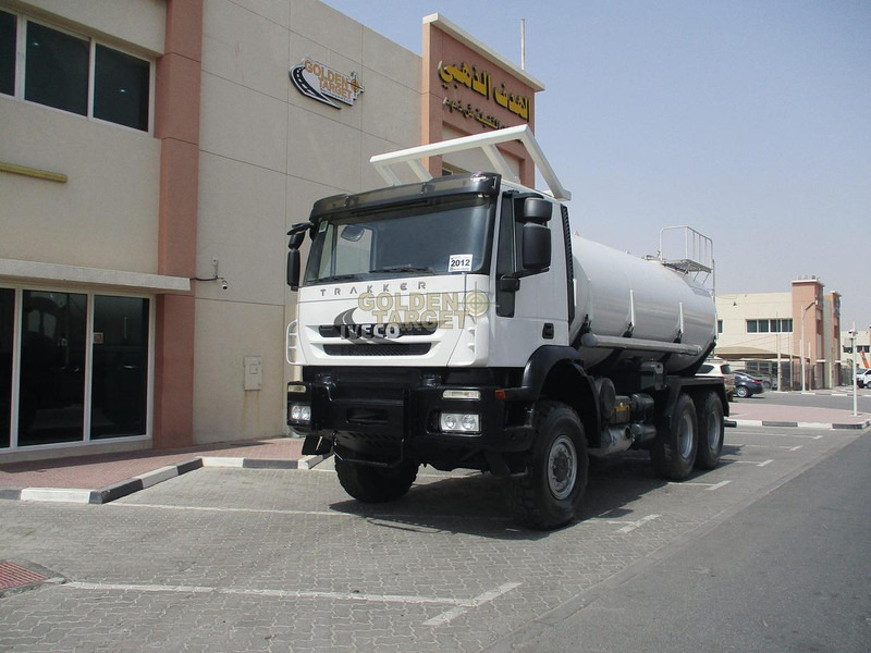 Iveco TRAKKER 380 - Tanker truck: picture 2 Iveco TRAKKER 380 - Tanker truck: picture 2