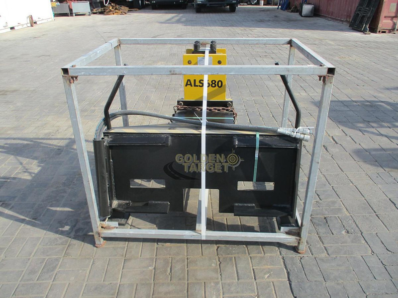 Lyals LY680 - Hydraulic hammer for Skid steer loader: picture 4 Lyals LY680 - Hydraulic hammer for Skid steer loader: picture 4