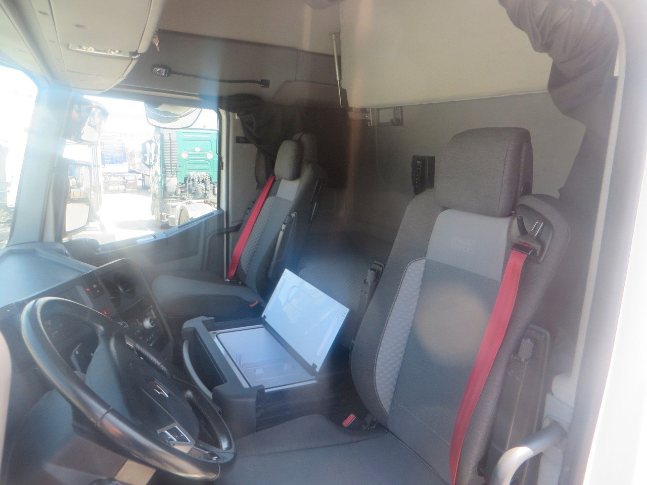 Tractor unit Renault T480 SC 4x2Tractor, Retarder: picture 13