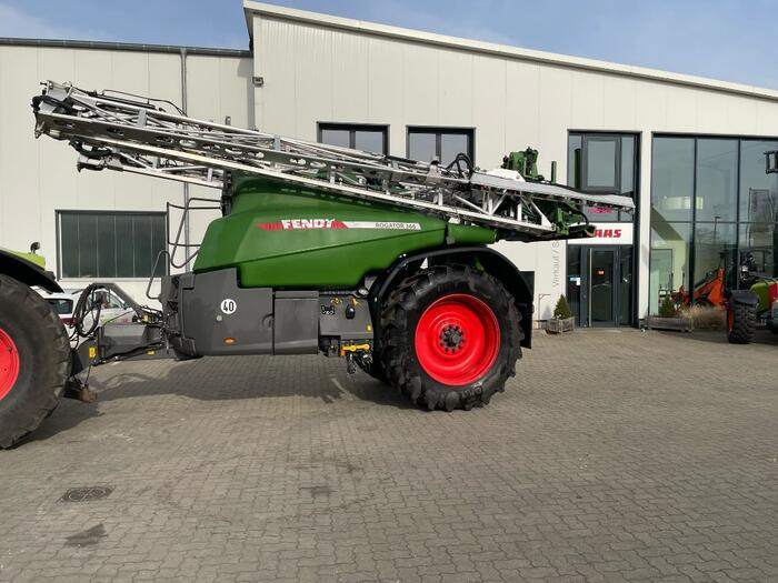 Fendt Rogator 366 - Trailed sprayer: picture 4 Fendt Rogator 366 - Trailed sprayer: picture 4