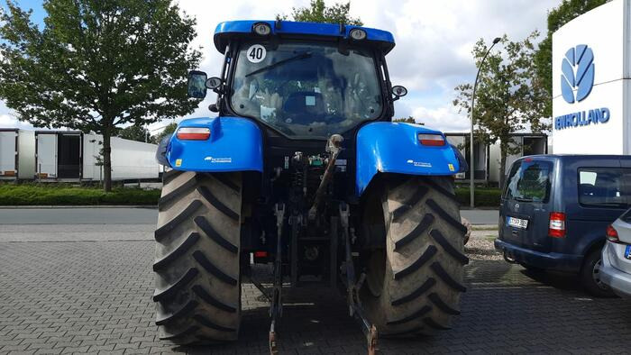 New Holland T6070 - Farm tractor: picture 3 New Holland T6070 - Farm tractor: picture 3