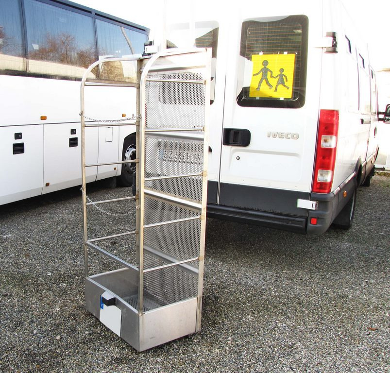 Porte ski Inox : - Tool/ Equipment: picture 2 Porte ski Inox : - Tool/ Equipment: picture 2