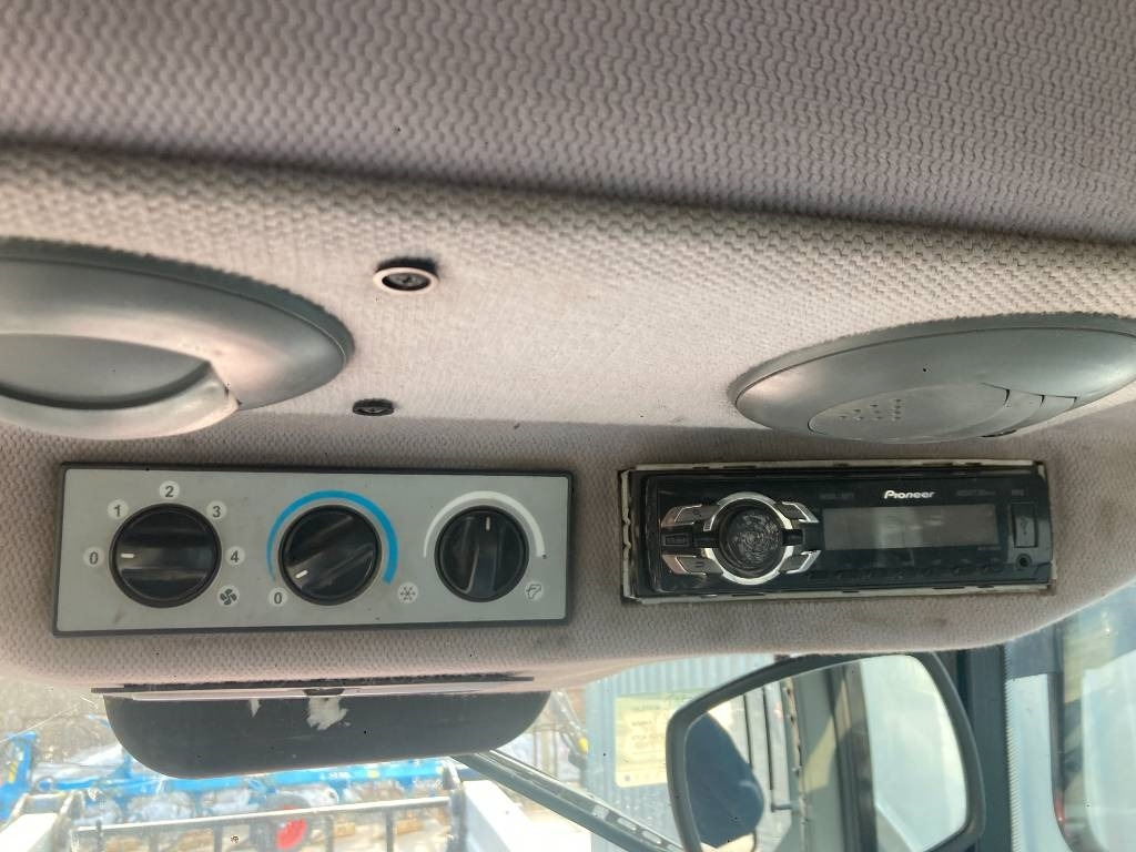 Farm tractor John Deere 6250 R: picture 13