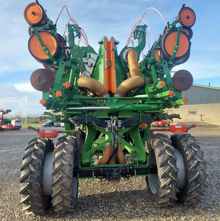 Amazone EDX 9000-TC MED GPS - Precision seed drill: picture 5 Amazone EDX 9000-TC MED GPS - Precision seed drill: picture 5