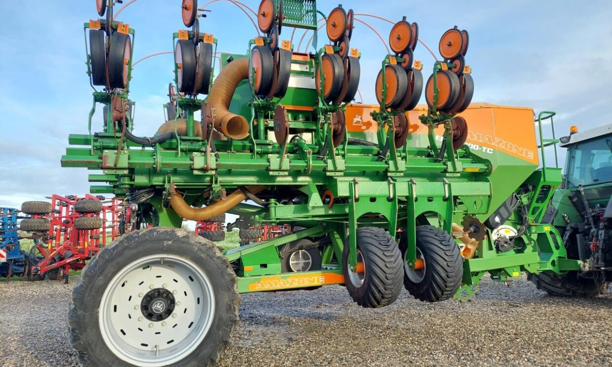 Amazone EDX 9000-TC MED GPS - Precision seed drill: picture 3 Amazone EDX 9000-TC MED GPS - Precision seed drill: picture 3