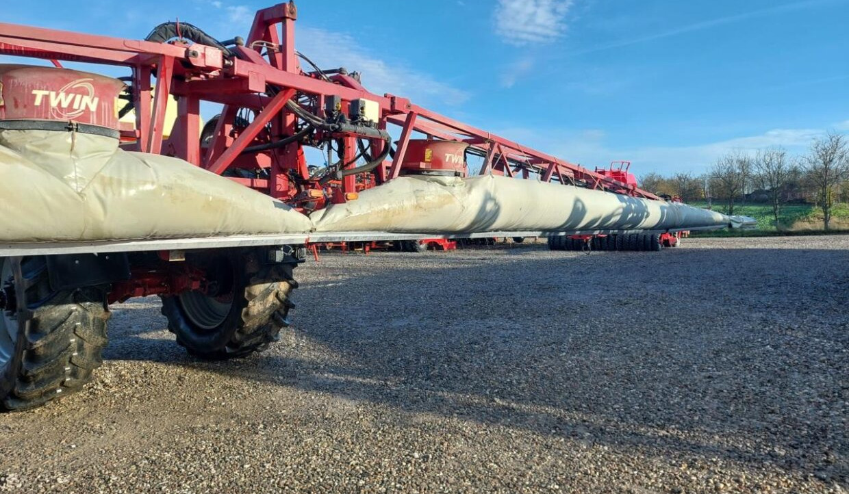 Trailed sprayer Hardi Commander 6600i - 36m Twin: picture 9