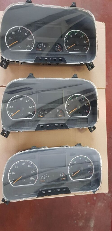 Mercedes-Benz AXOR EURO 5 - Dashboard for Truck: picture 3 Mercedes-Benz AXOR EURO 5 - Dashboard for Truck: picture 3