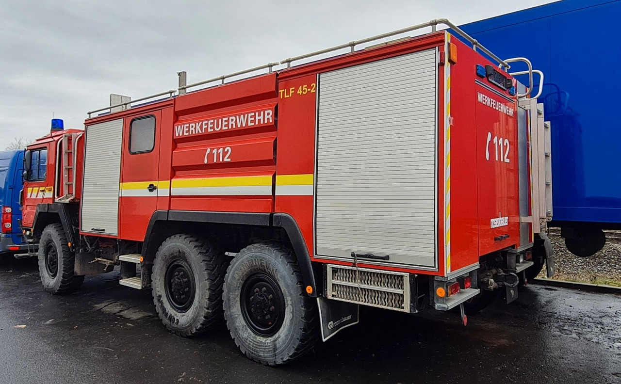 MAN 15.232 DF 6x6 KAT1 Feuerwehr TLF 4500/500 - Tanker truck: picture 3 MAN 15.232 DF 6x6 KAT1 Feuerwehr TLF 4500/500 - Tanker truck: picture 3