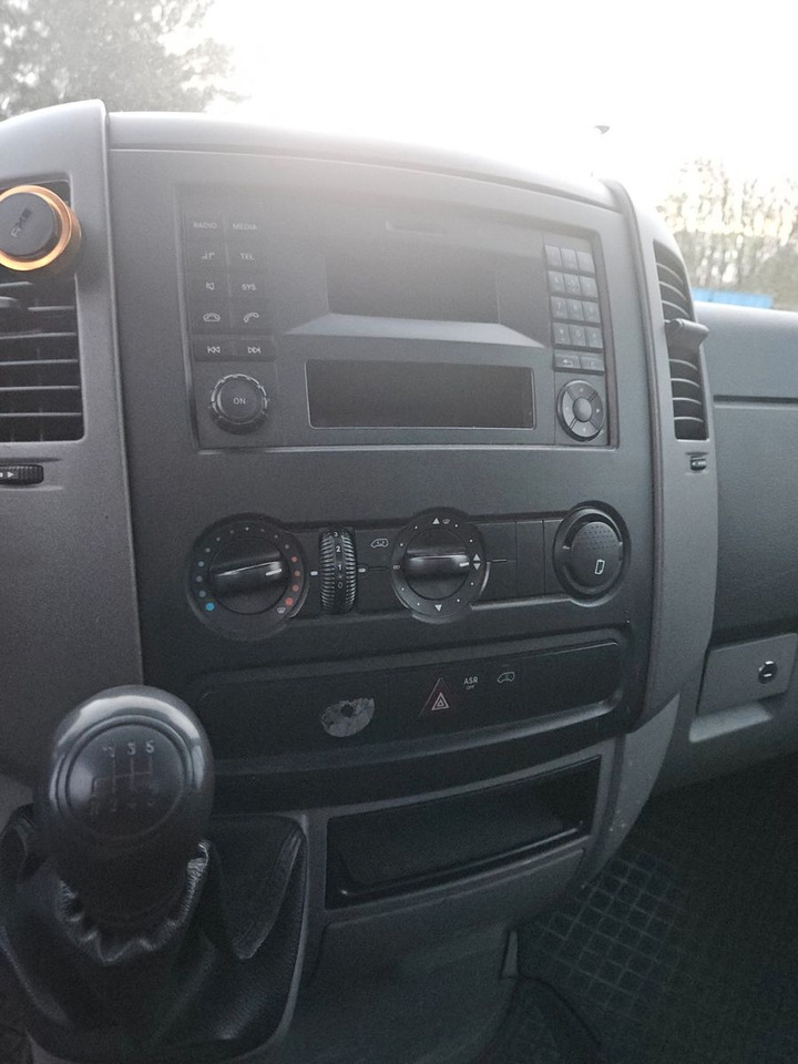 Mercedes-Benz Sprinter II Pritsche 314 CDI - Open body delivery van: picture 5 Mercedes-Benz Sprinter II Pritsche 314 CDI - Open body delivery van: picture 5