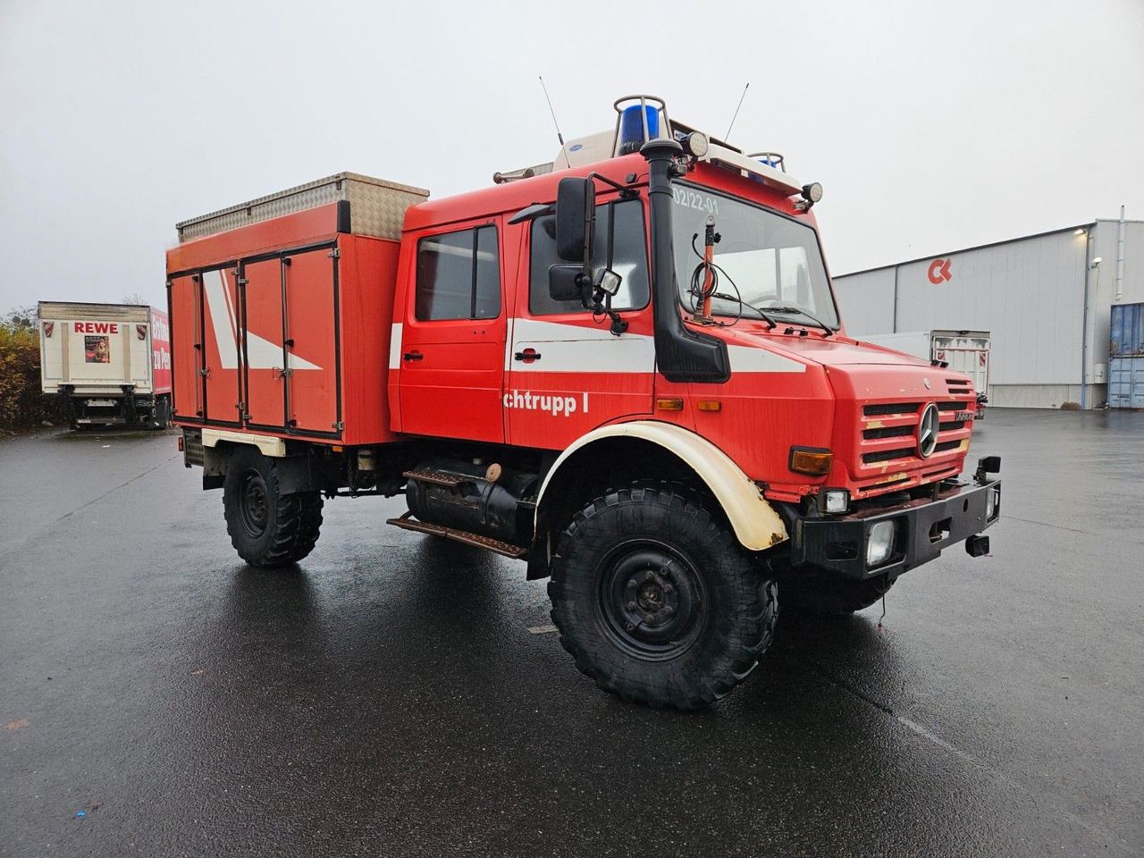 Unimog U4000 4x4 DOKA Feuerwehr - Tanker truck: picture 2 Unimog U4000 4x4 DOKA Feuerwehr - Tanker truck: picture 2