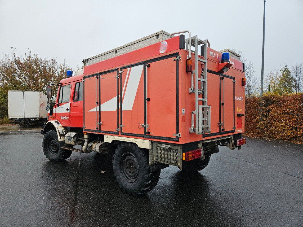 Unimog U4000 4x4 DOKA Tanklöschfahrzeug Feuerwehr - Tanker truck: picture 3 Unimog U4000 4x4 DOKA Tanklöschfahrzeug Feuerwehr - Tanker truck: picture 3