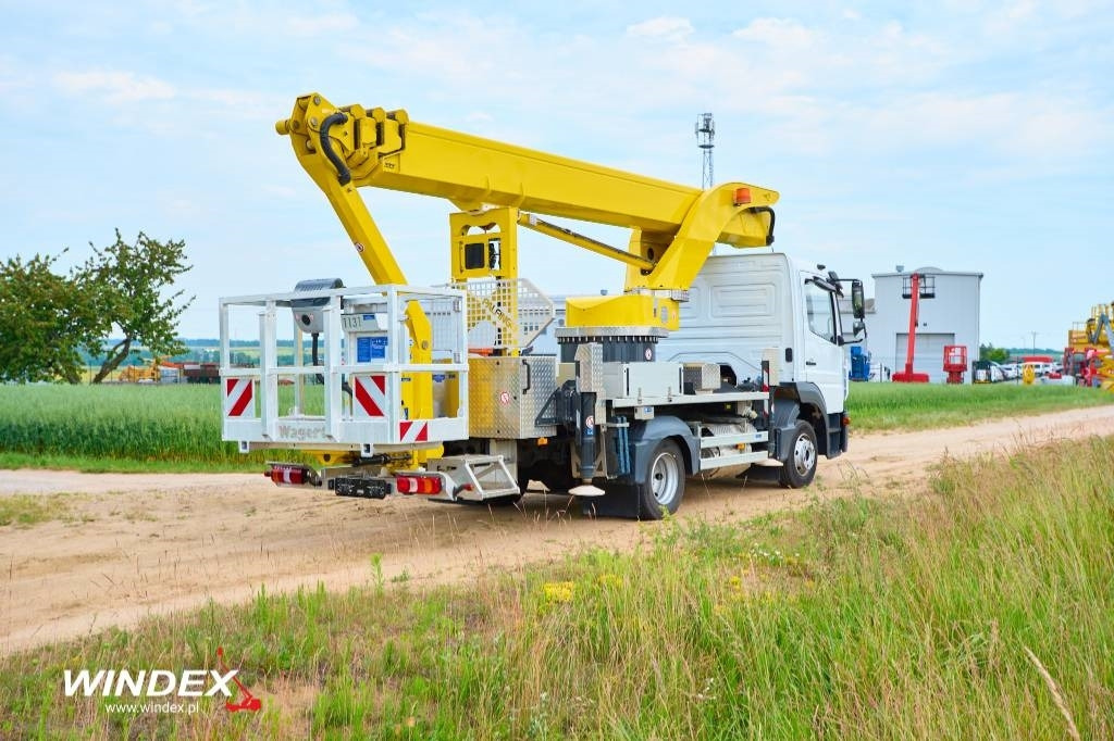 Palfinger P 300 KS - Truck mounted aerial platform: picture 3 Palfinger P 300 KS - Truck mounted aerial platform: picture 3